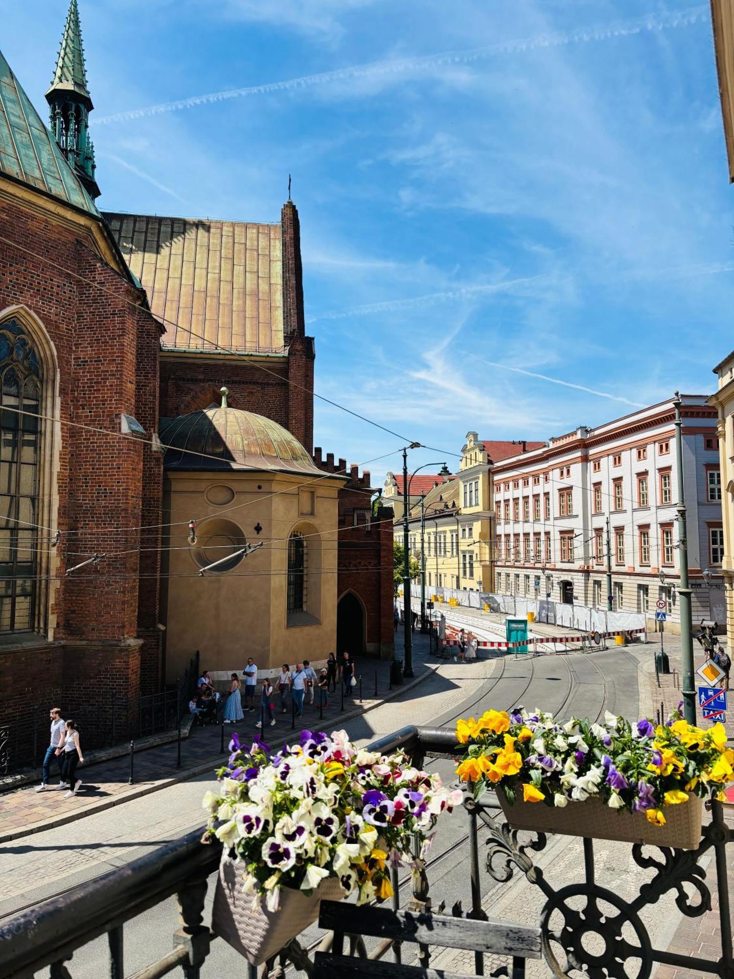 Apartment & Krakow